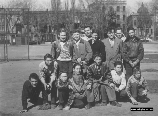Image 19 sur 20 pour Irving Layton - Résidence