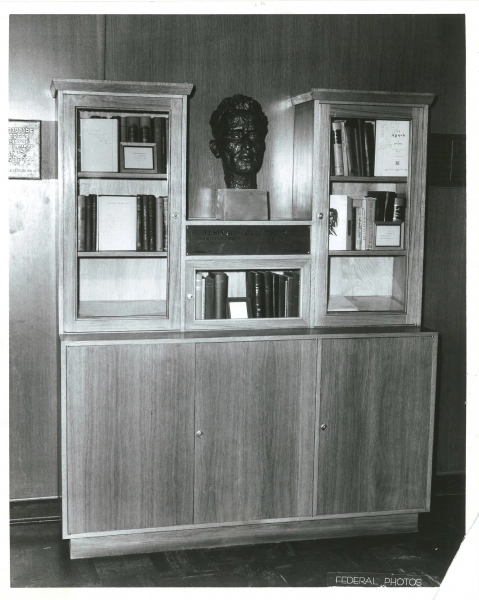 Image 10 of 21 for J.I. Segal – Residence