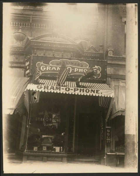 Image 12 sur 24 pour Emile Berliner - Berliner Gram-O-Phone Company of Canada - Laboratoire