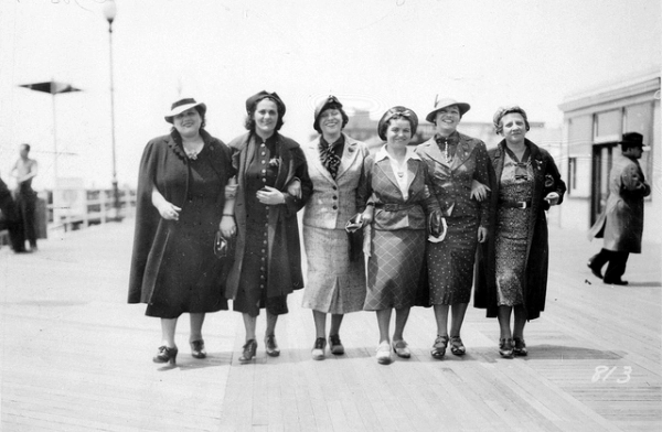 Image 13 of 17 for Rose Pesotta, Bernard Shane, and Les Midinettes – ILGWU Headquarters