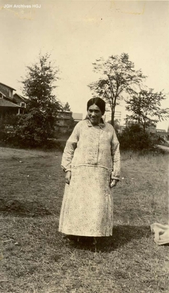 Image 7 of 12 for Taube Kaplan (“Greene Rebbetzin”) – Residence