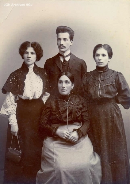Image 8 of 12 for Taube Kaplan (“Greene Rebbetzin”) – Residence
