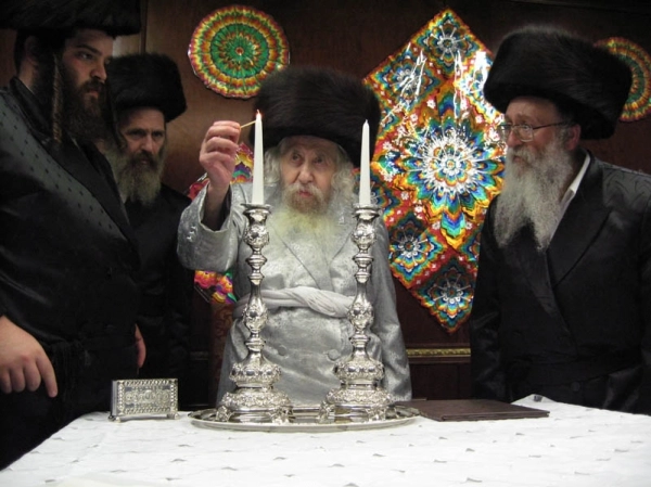 Image 19 sur 24 pour Rebbe Tosher (Rebbe Meshulim Feish Lowy) - Résidence