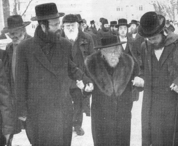 Image 2 of 26 for Puper Rav – Congregation Chassidim Belz