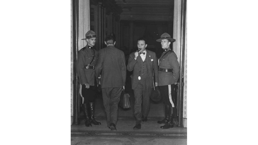 Saul Hayes with Mounties in Ottawa, lobbying, ca. 1940s u2013 Courtesy of CJCCCNA.
