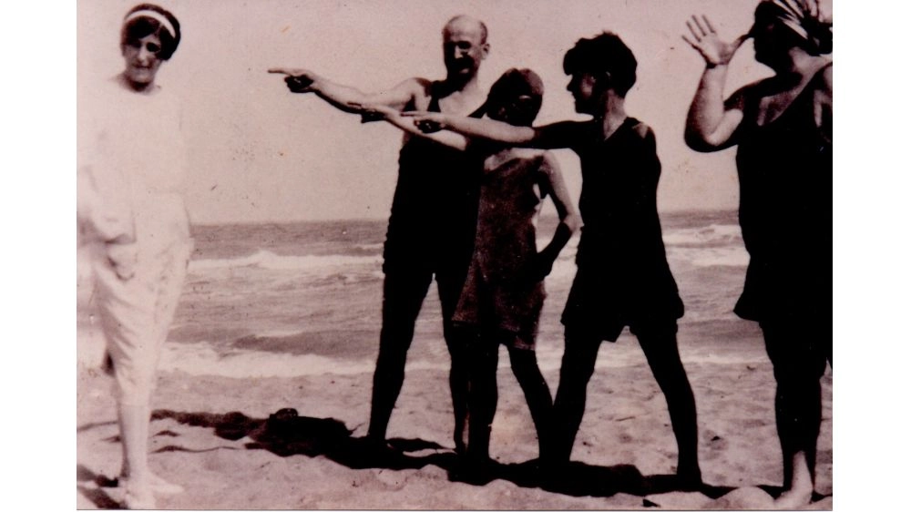 Image 4