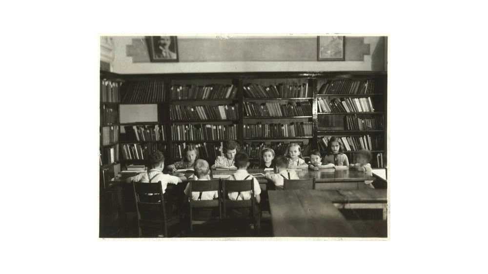 Jewish Public Library interior, children in reading room, 1942 (photo courtesy of JPL-A)
